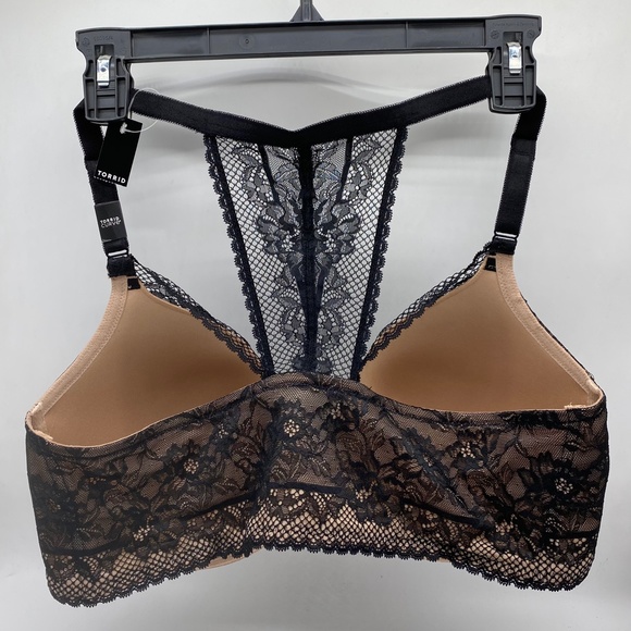 Torrid Women's Plus Size Black Lace Lightly Lined Front Closure T-Shirt Bra - Picture 9 of 11